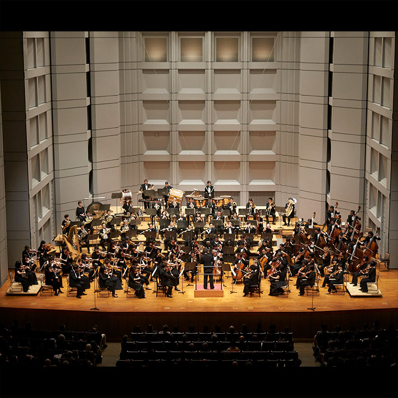演奏：東京フィルハーモニー交響楽団